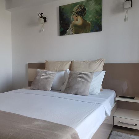 Coffee Residence Apartment Cu 2 Camere Bucarest Extérieur photo