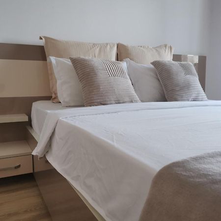 Coffee Residence Apartment Cu 2 Camere Bucarest Extérieur photo